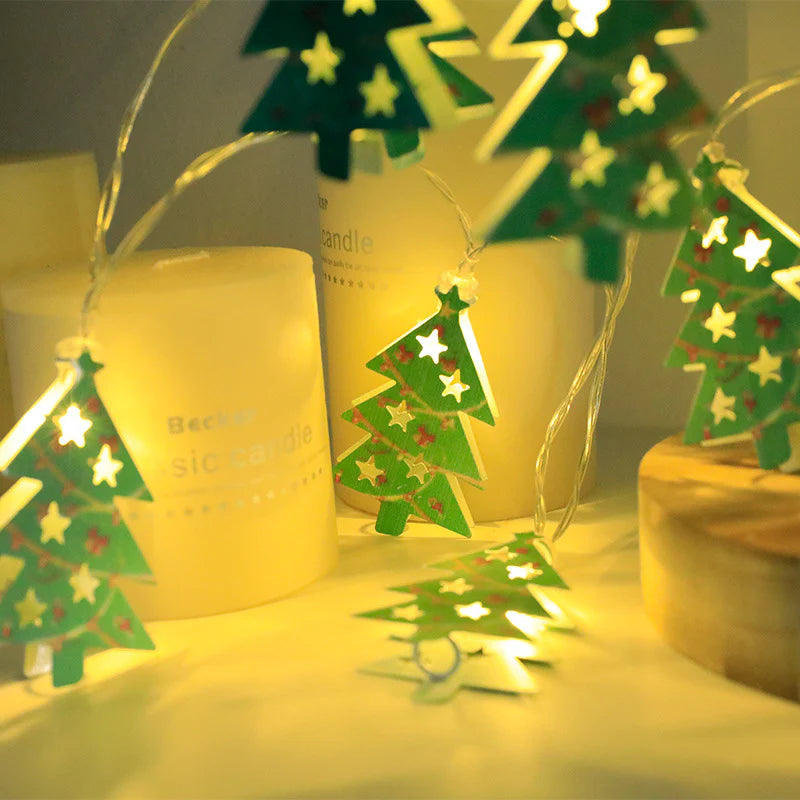 Guirlande LED Noël - sur le sapin